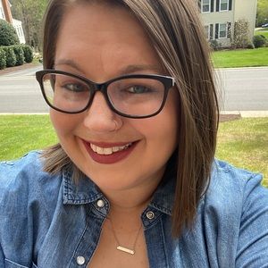 Meet your Posher, Christine